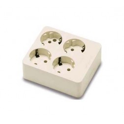Base Multiple Sin Interruptor Sin Cable Famatel 4 Tomas Cuadrada